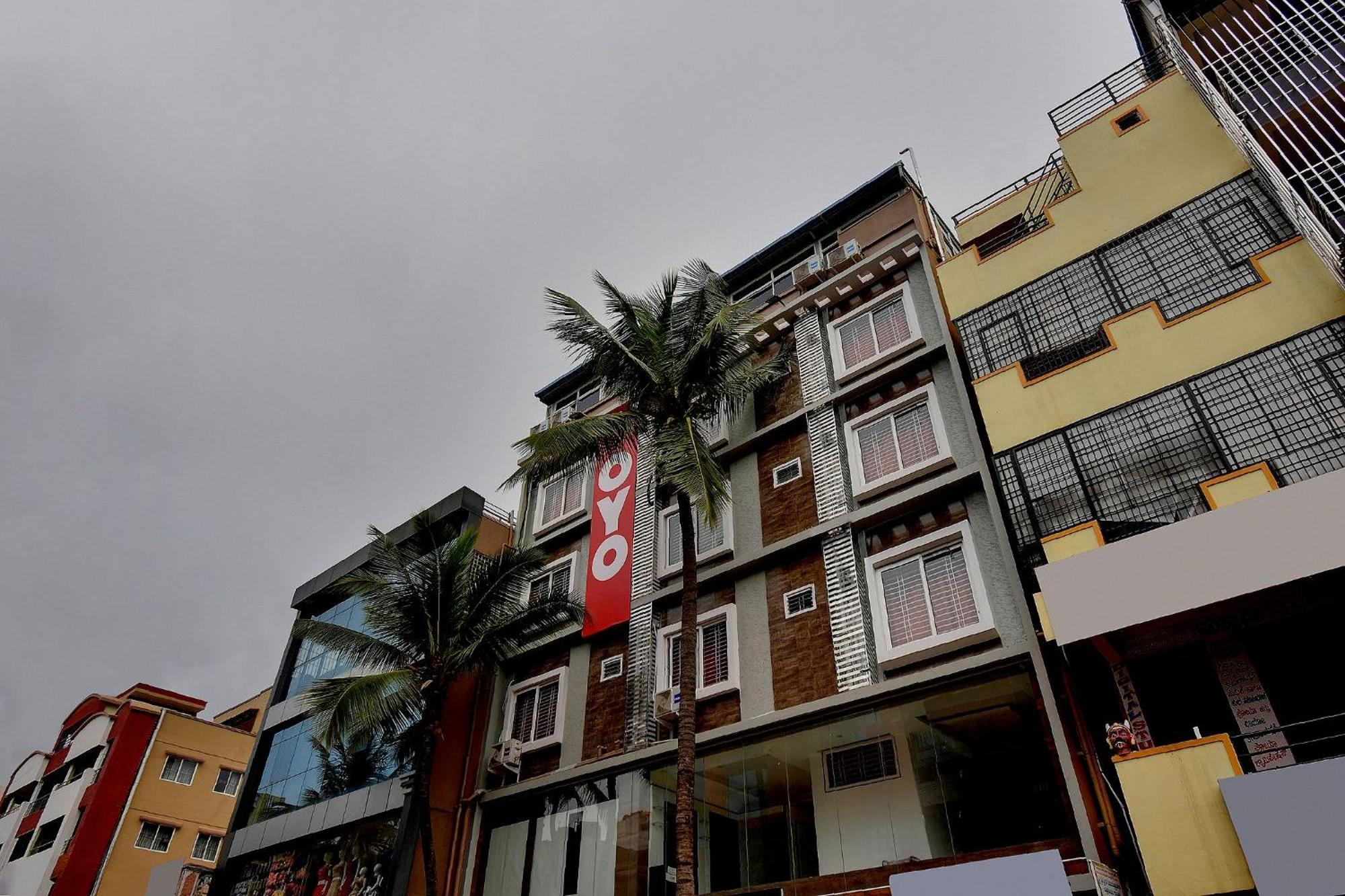 Hotel O Sri Sai Guru Comforts Yelahanka Eksteriør bilde