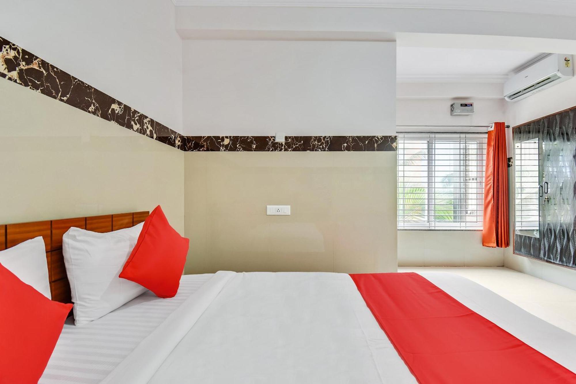 Hotel O Sri Sai Guru Comforts Yelahanka Eksteriør bilde